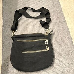Baggalini large crossbody